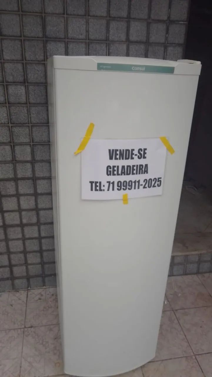 Geladeira Consul.