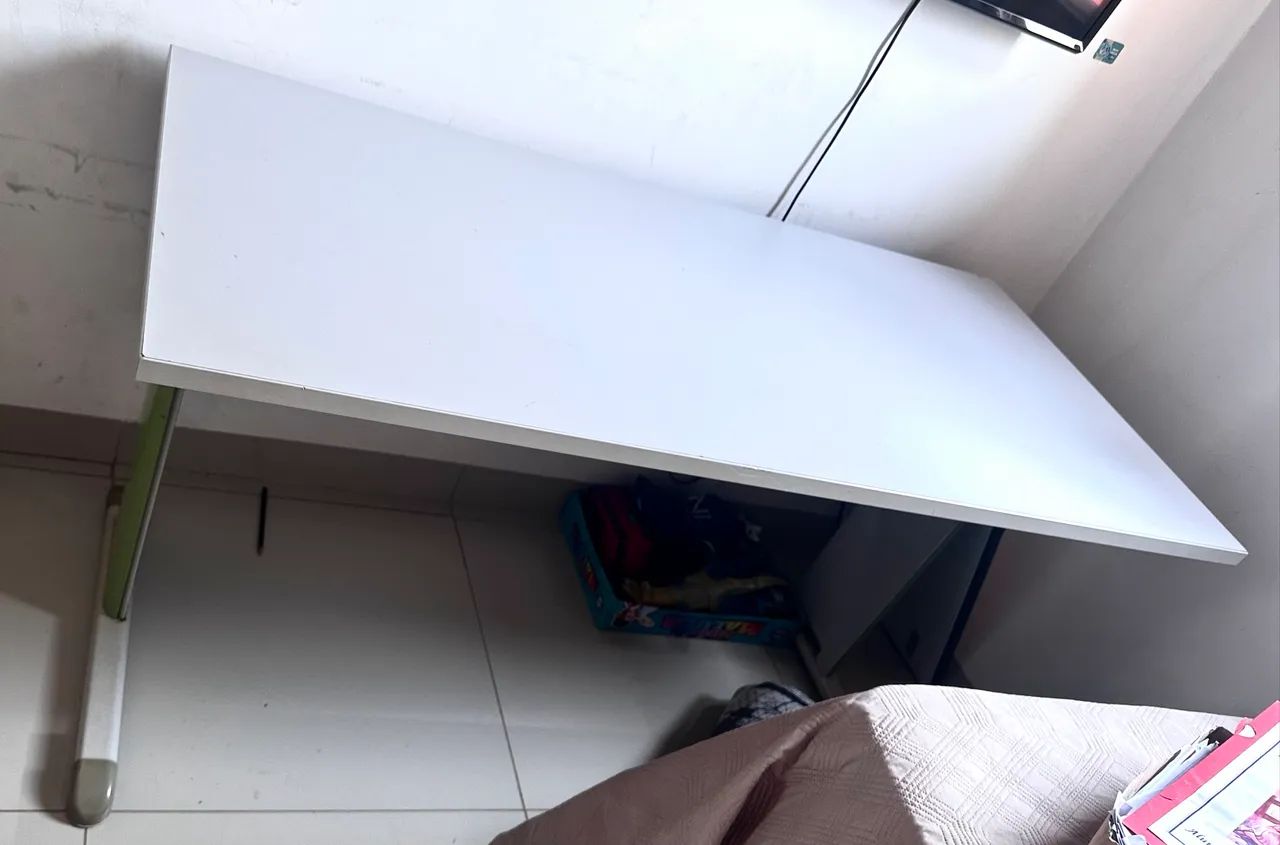 Mesa de estudos  - Foto 3