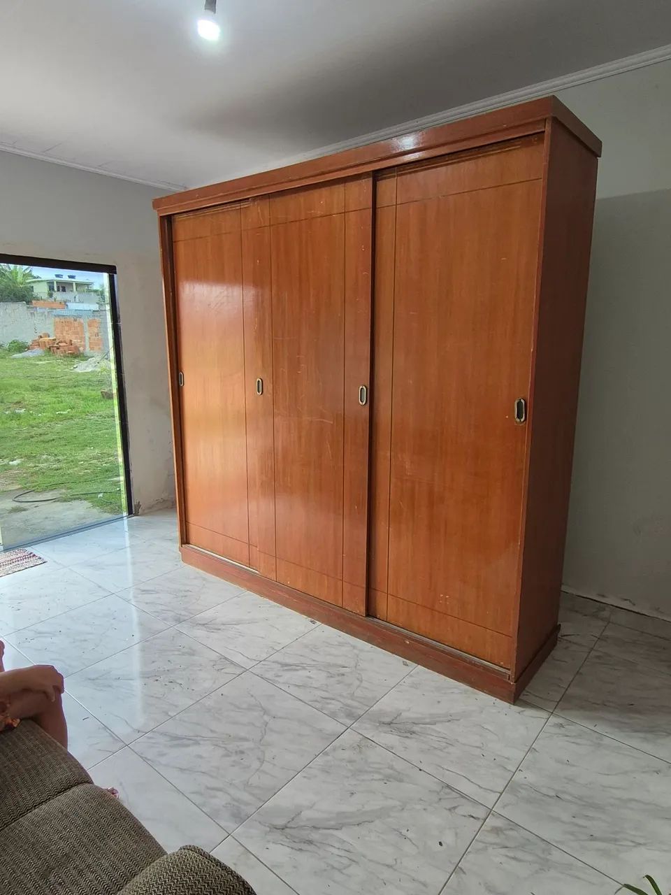 Guarda roupa de madeira - Foto 3