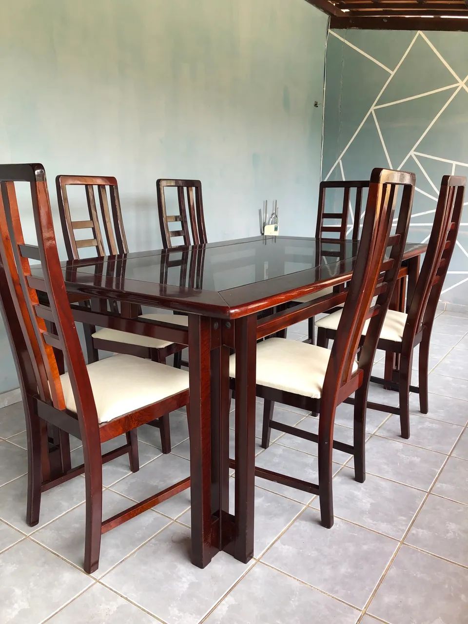 Mesa madeira seis lugares e espelho