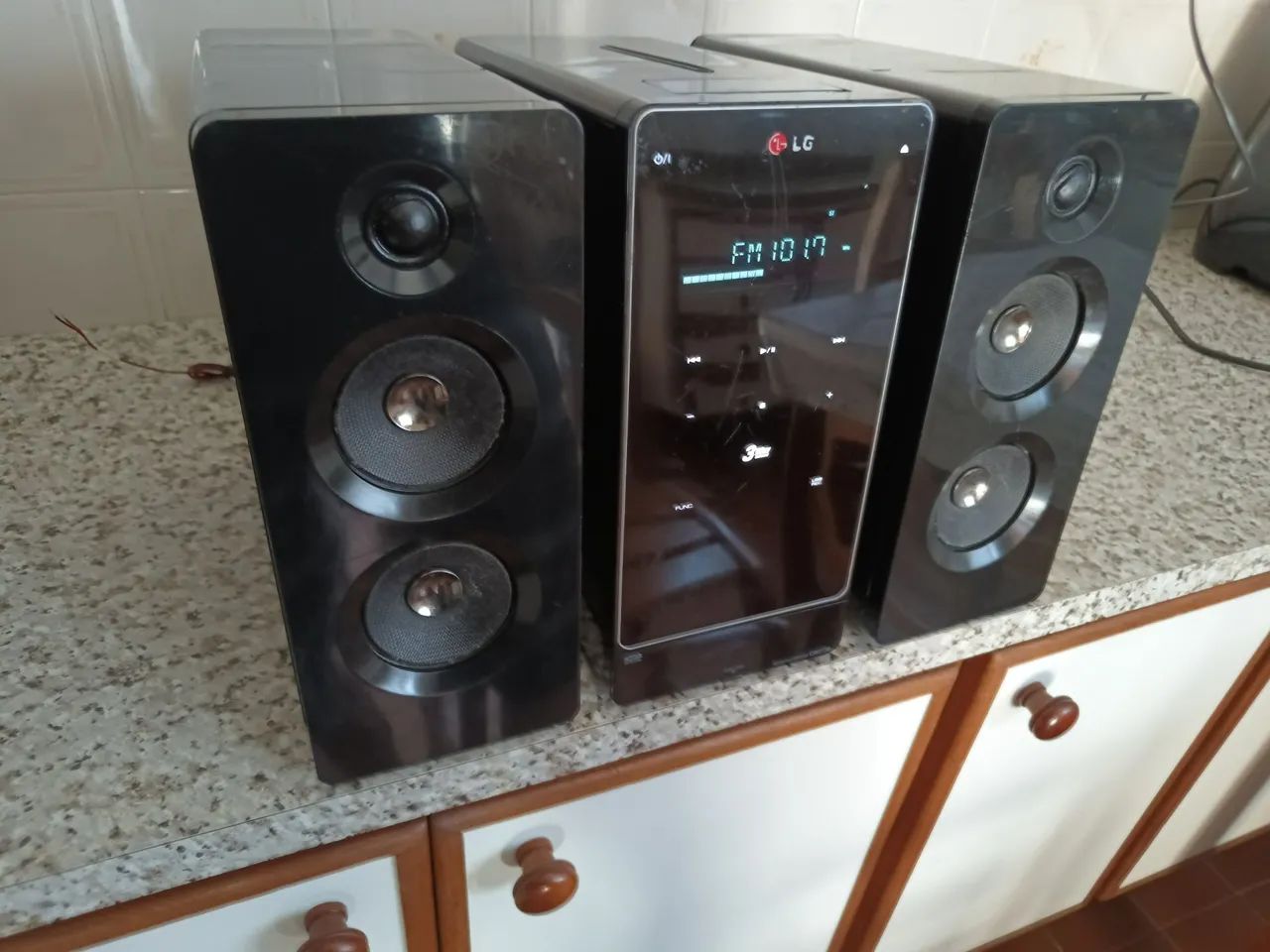 Mini system LG mod.cm2730 com bluetooth  - Foto 2