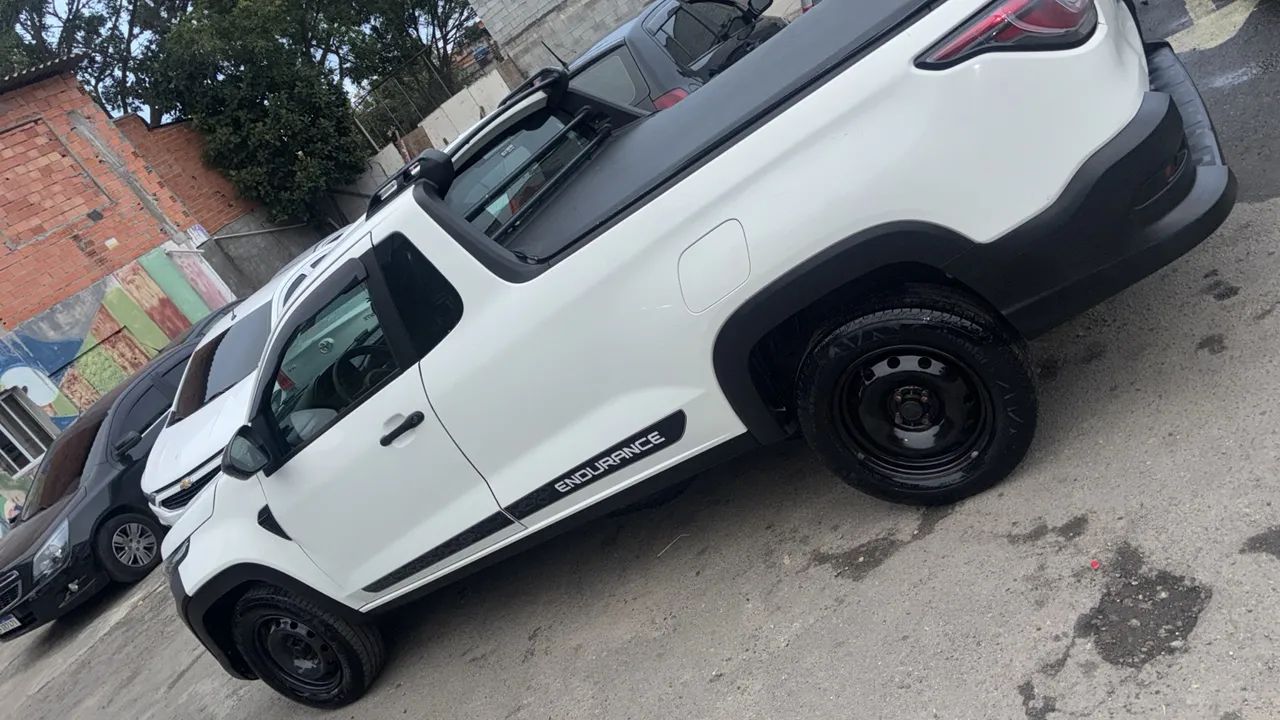 Fiat Strada Endurance 1.4 Flex 8V CS Plus 2022 - Foto 2
