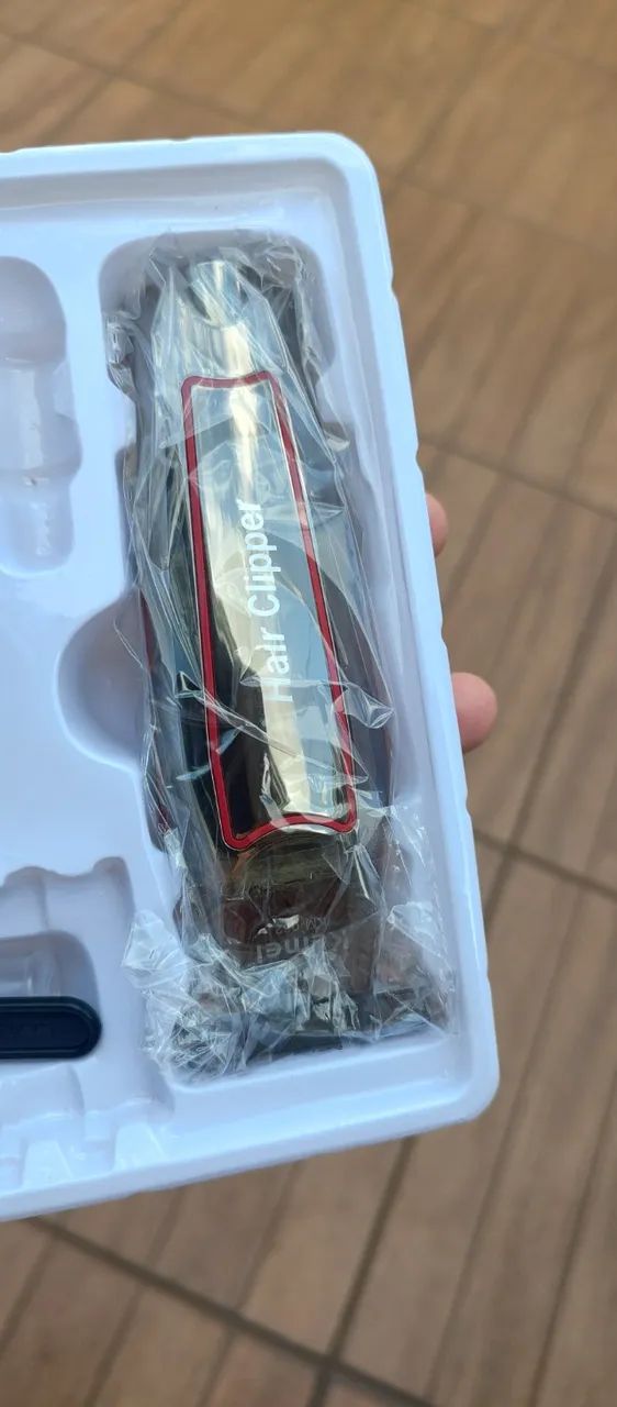 Maquina de cortar cabelo KEMEI - Foto 3