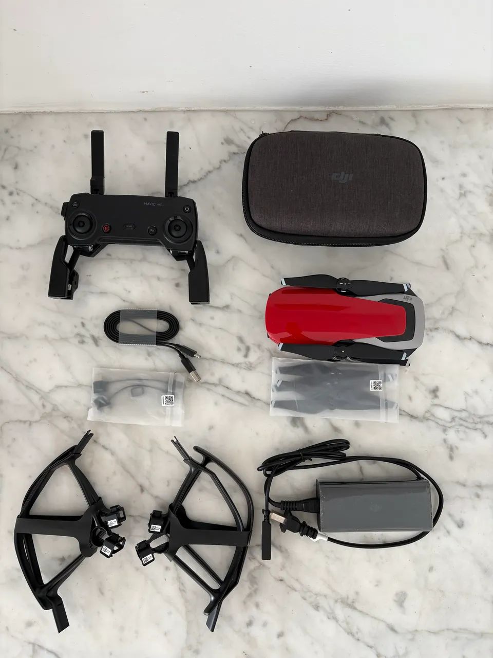 Drone Dji Mavic Air vermelho 4k Câmera 3 Eixos Gps 21min