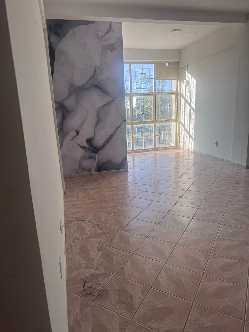 Aluga-se sala comercial , na AV.JK (106) piso superior !! - Foto 5