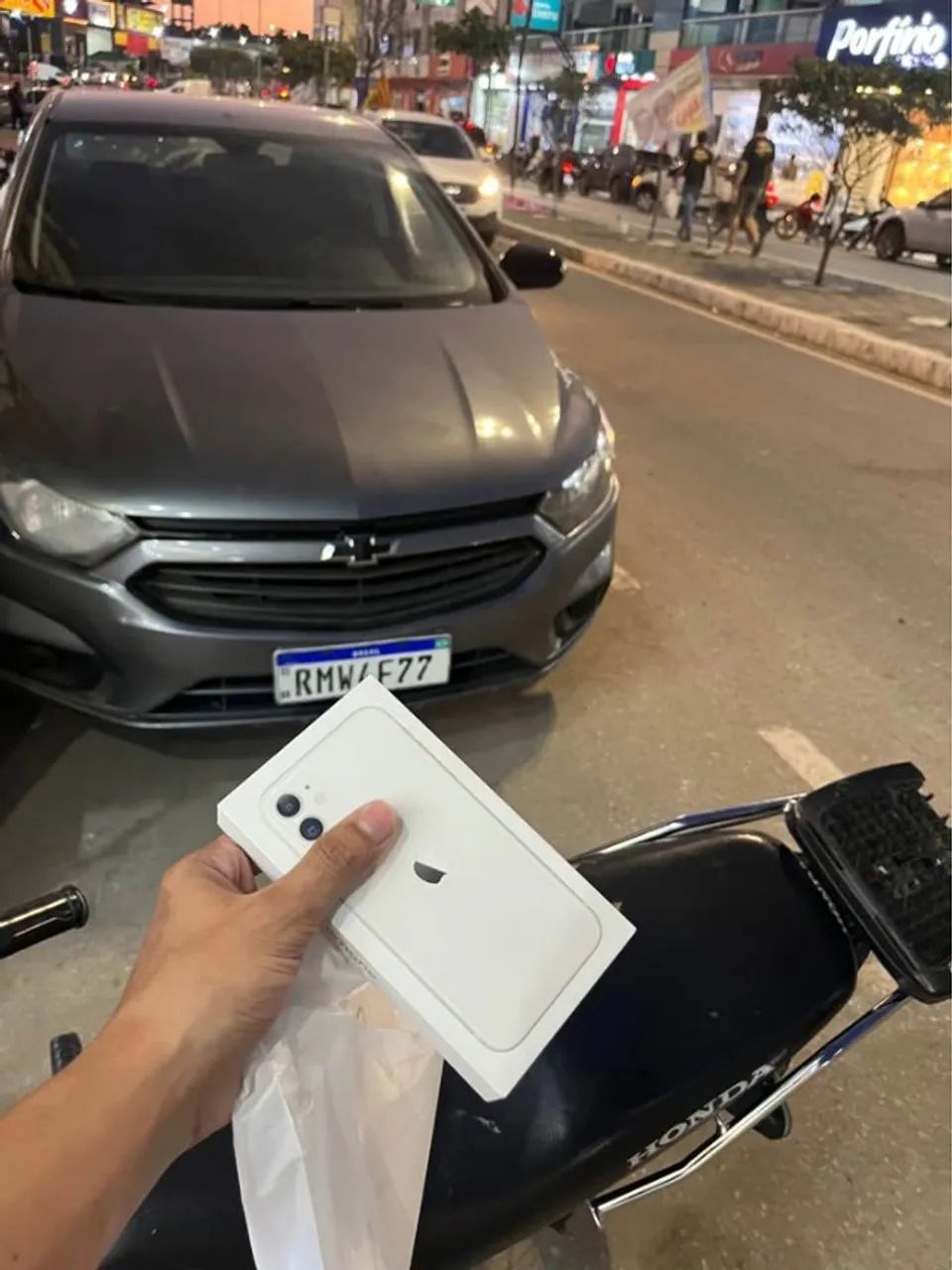 iPhone 11 128gb LACRADO! Com nota fiscal