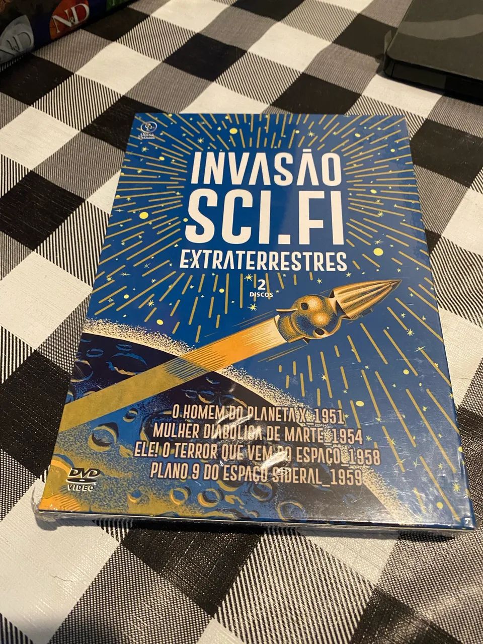 Box DVD Duplo Invasão Sci-Fi Extraterrestres - CDs, DVDs etc