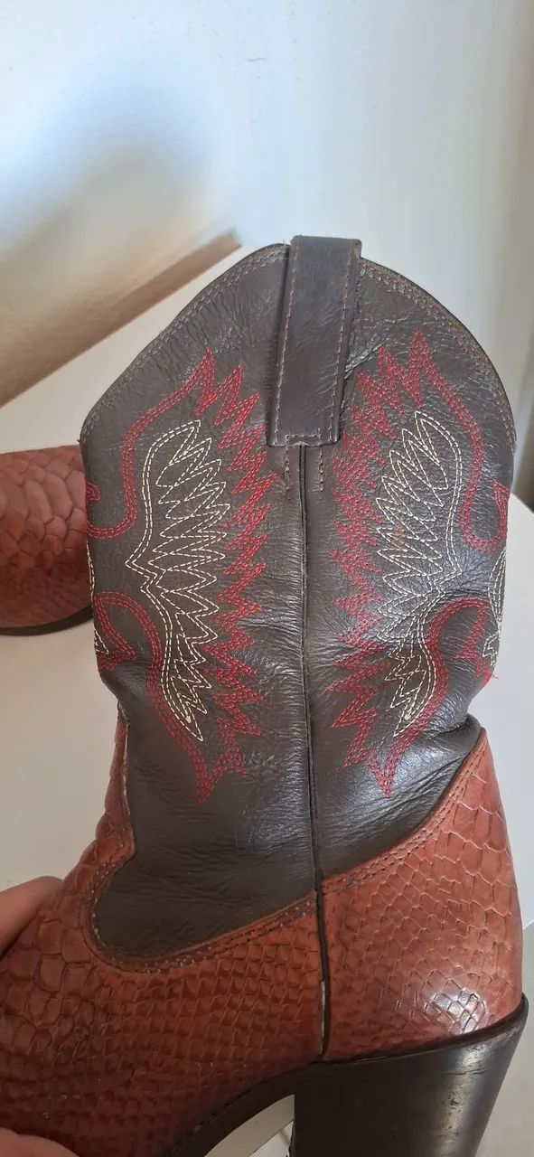 Bota Texana de couro  - Foto 2