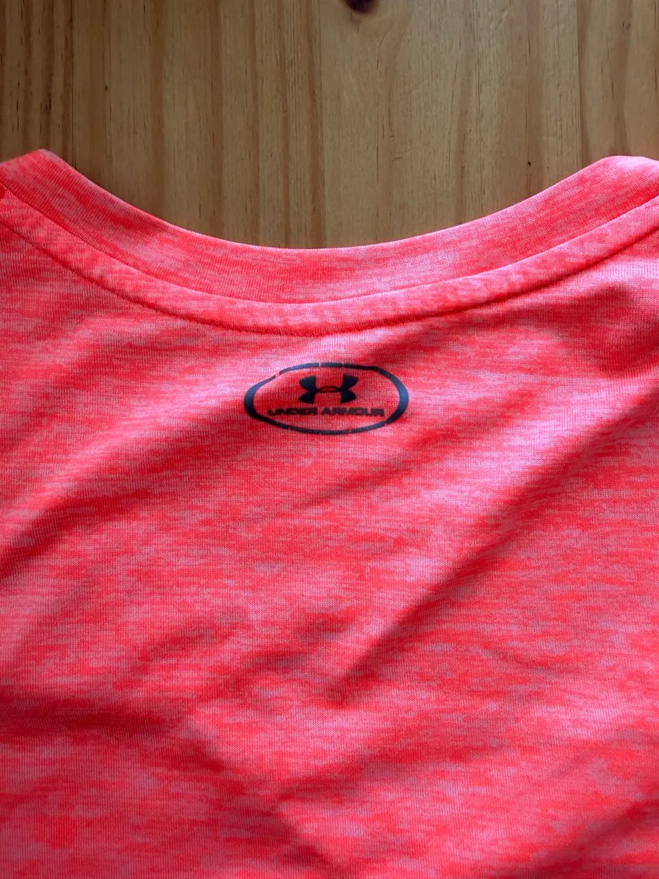 Camiseta Under Armour (M) - Foto 2