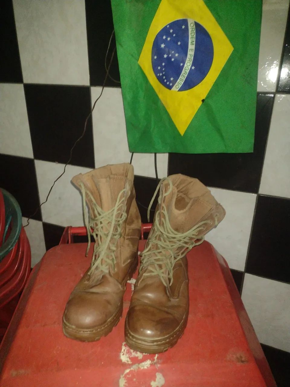 COTURNO MARROM 100 REAIS 