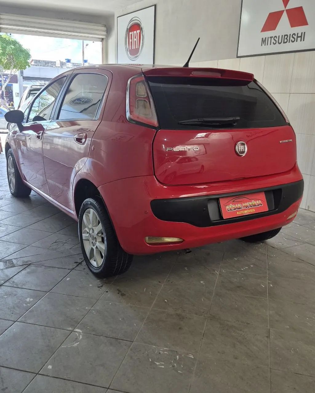 Fiat Punto Attractive 1.4 Fire Flex 8V 5P 2014 - Foto 5