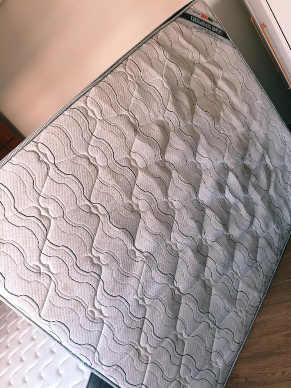 Colchão Ortobom queen molas ensacadas com pilow + base - Foto 5