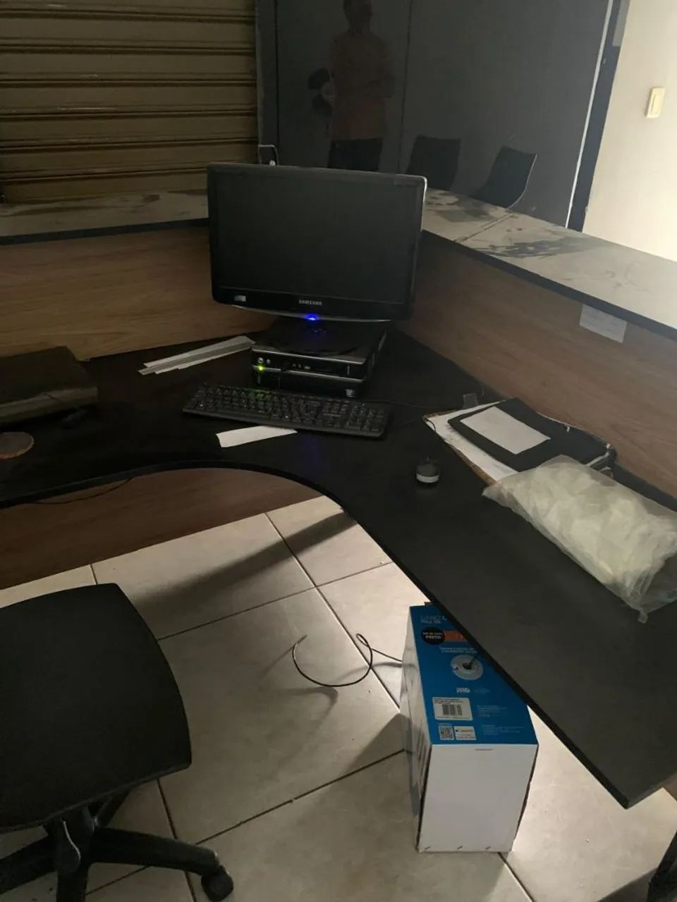 Mesa de escritório/ balcão par atendimento  - Foto 3