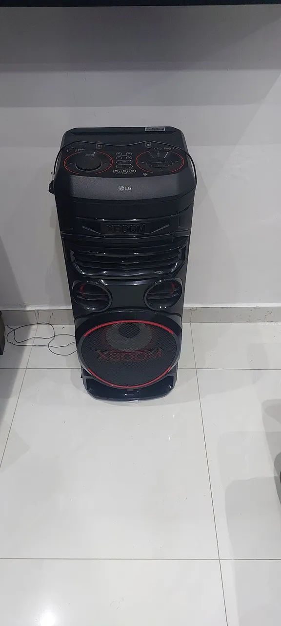 Caixa de som Bluetooth LG xboom com controle remoto 