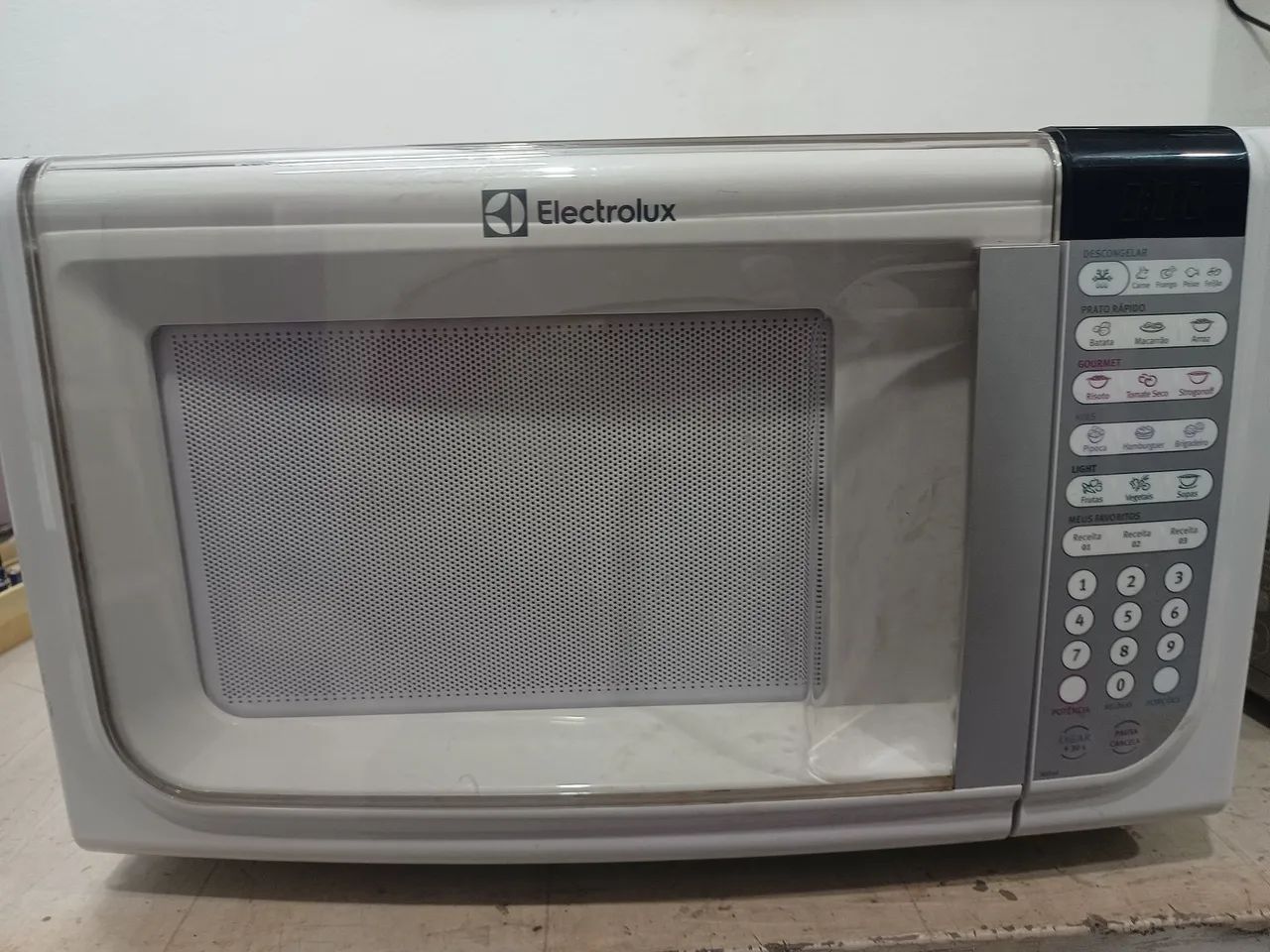 Microondas Eletrolux 30 litros 