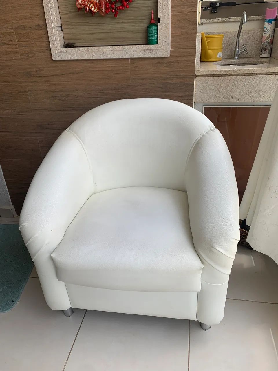 Vendo poltrona branca 