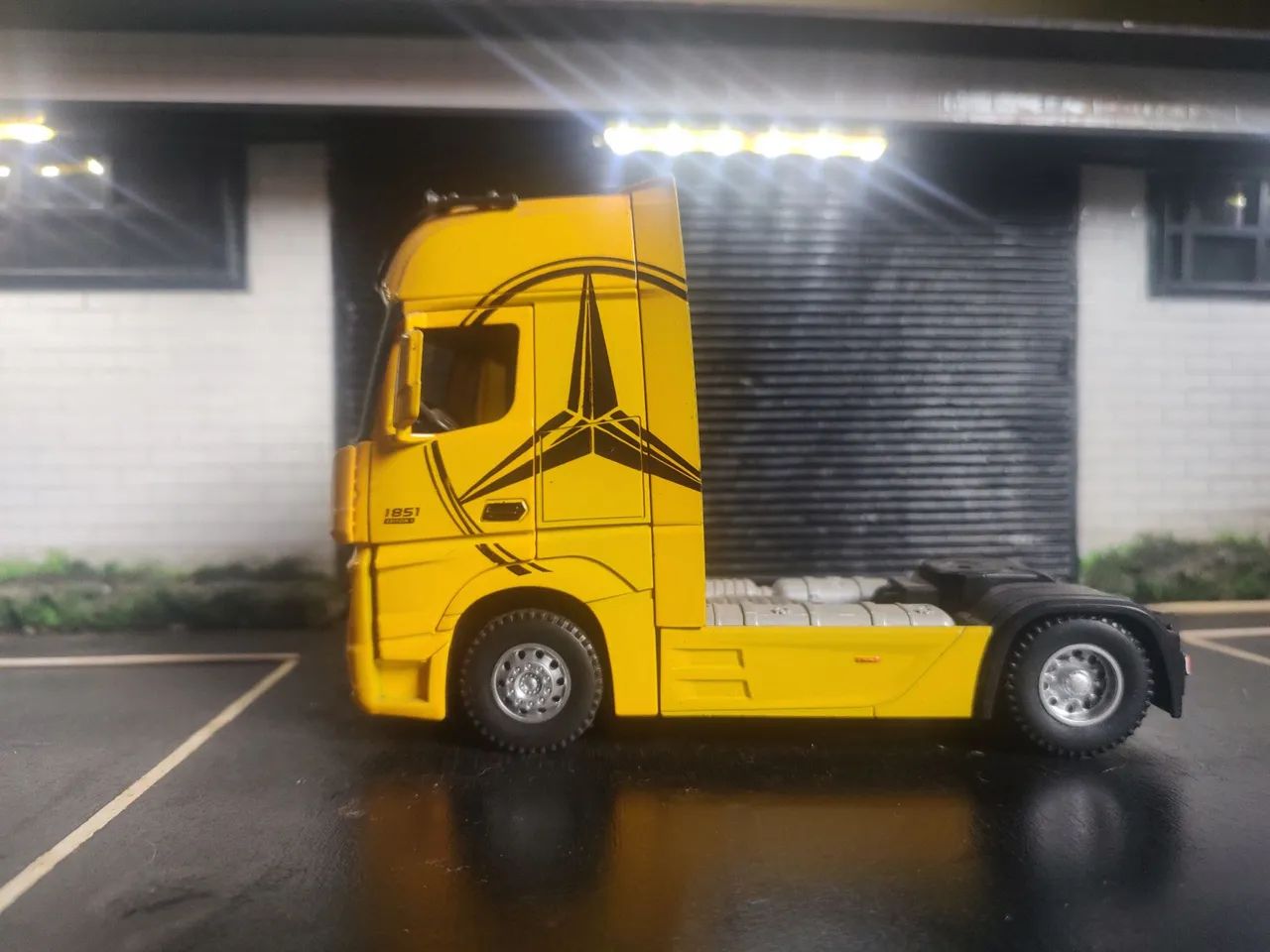 Miniatura Mercedes Actros 1851 