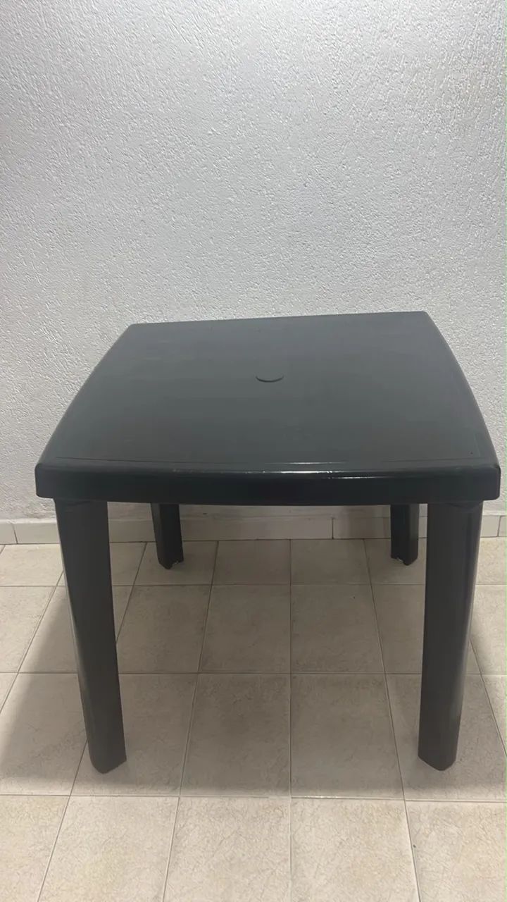 Mesa plástica desmontável ( super resistente) - Foto 3
