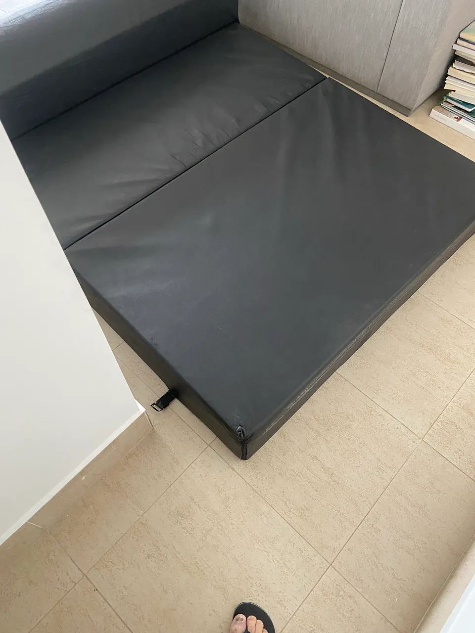 Sofá Cama Preto - Tok Stok - Foto 4