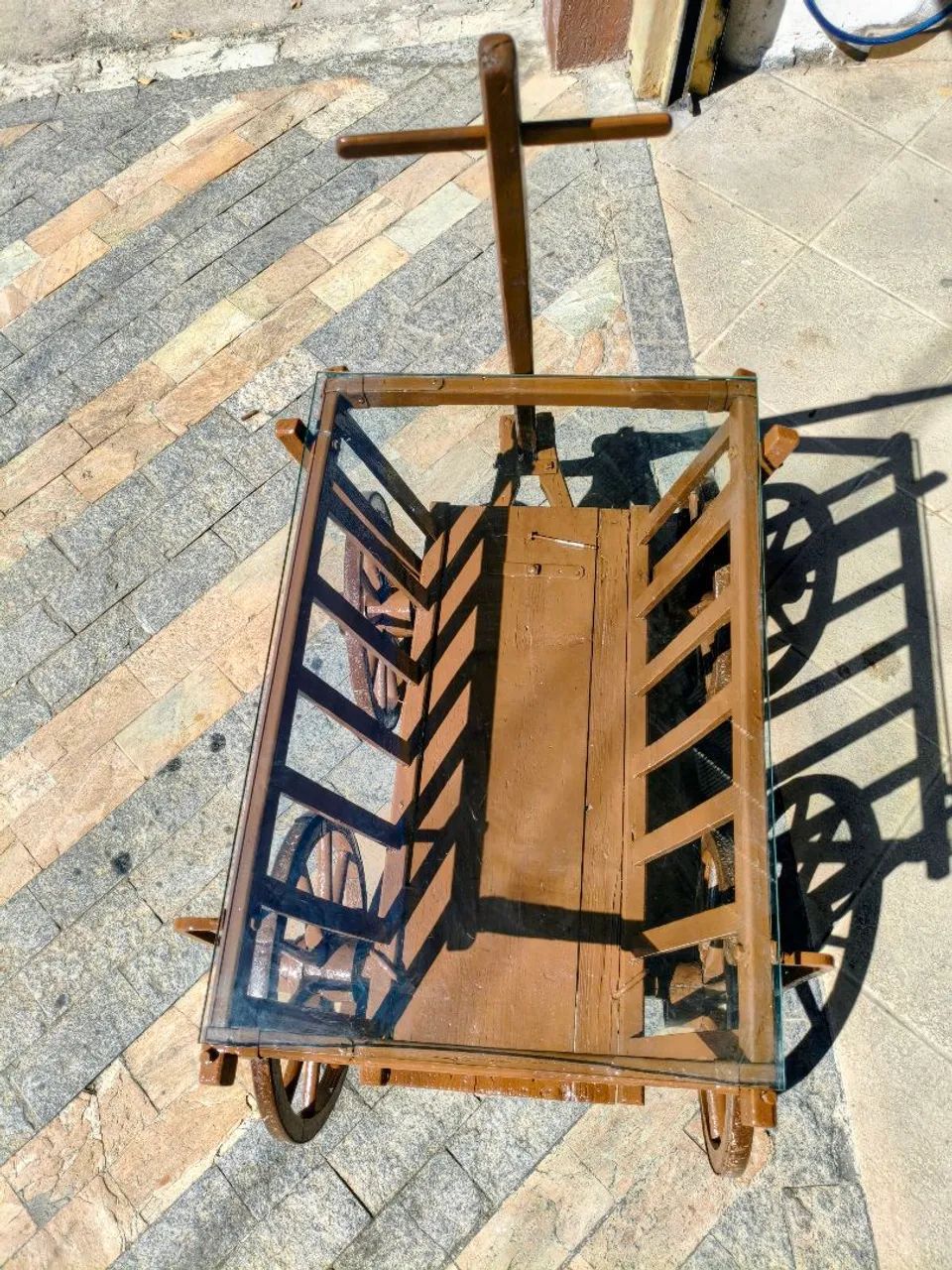 Carrocinha de madeira com vidro  - Foto 2
