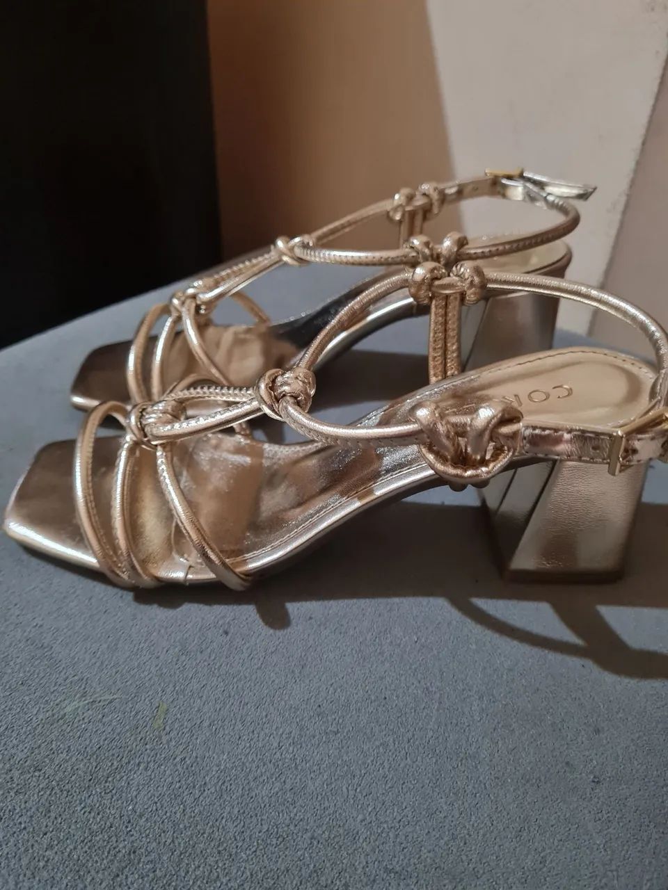 Sandália dourada corello - Foto 5