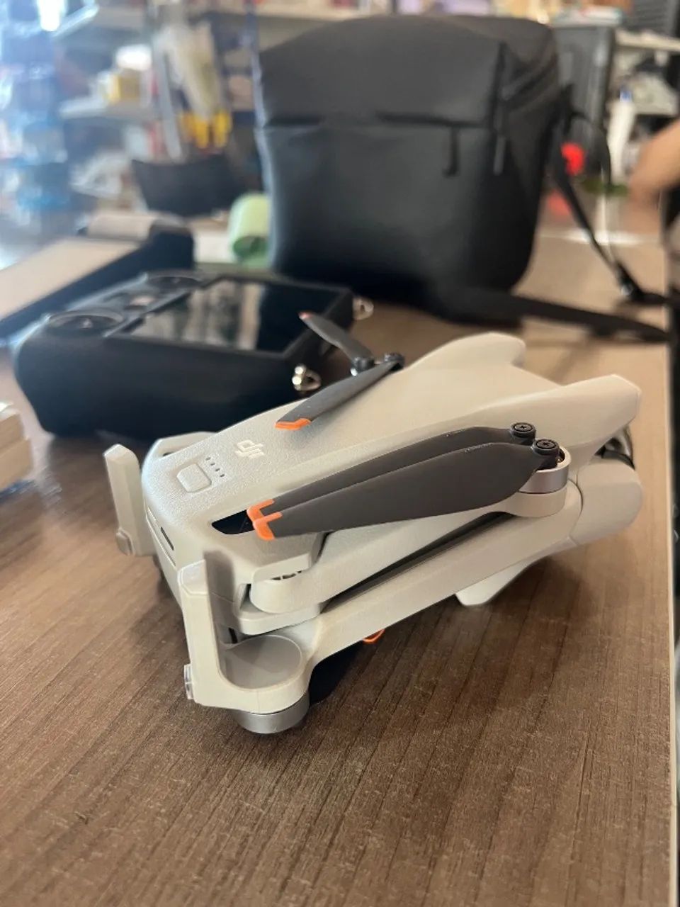 Vendo drone mine 3 valor: 5.000 - Foto 2