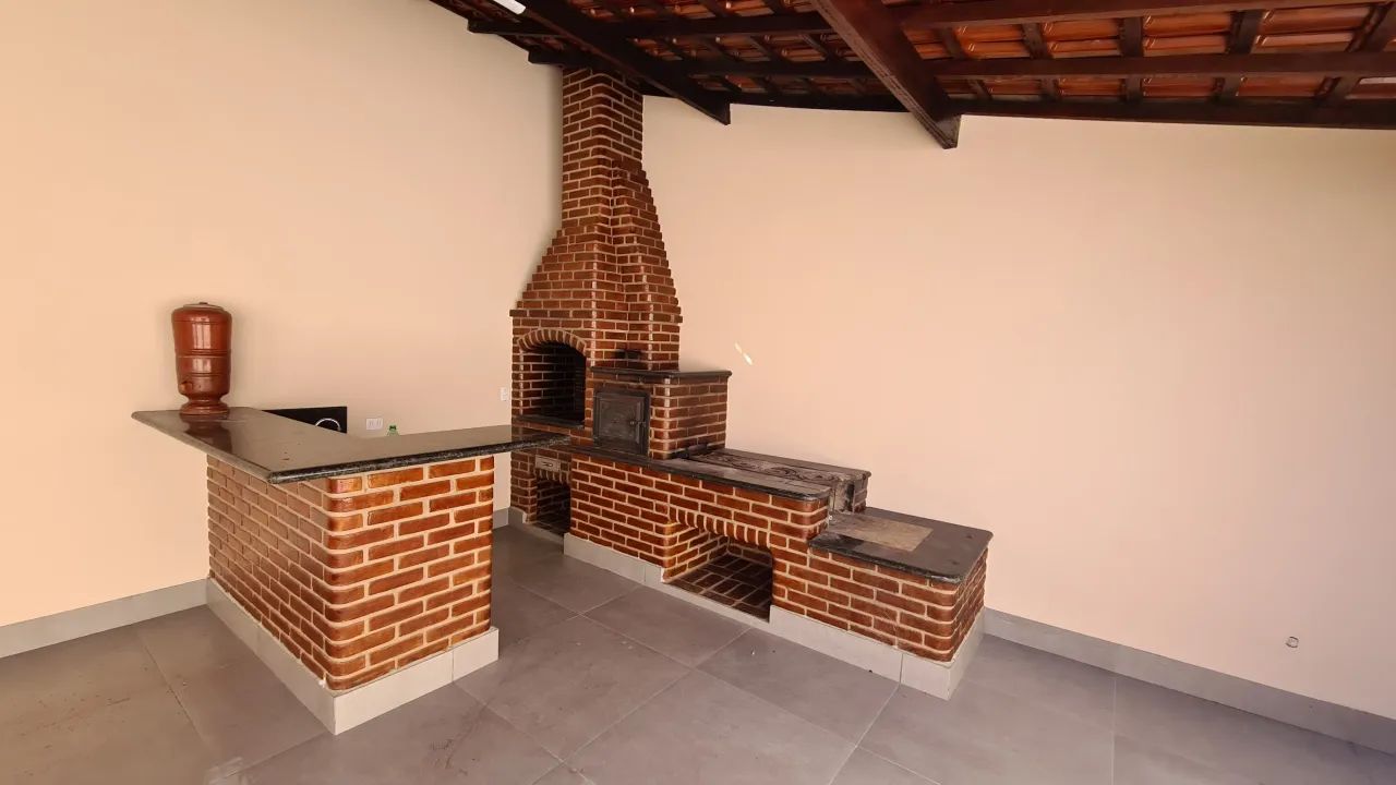Nova Uberlândia, Casa Recém Reformada, 3/4, Varanda, Estuda Permuta - Foto 3