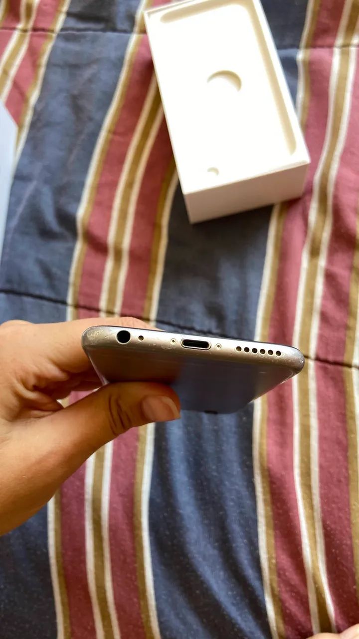 IPhone 6s QUEBRADO só pra retirar peças  - Foto 4