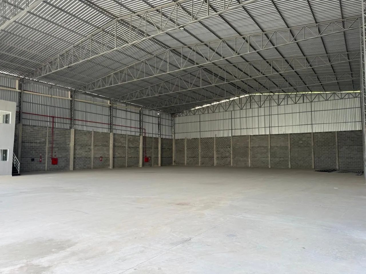 Alugo galpão de 1320m2  - Foto 2