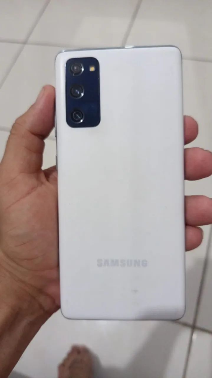 Vendo Samsung S20 FE funcionando perfeitamente  - Foto 3