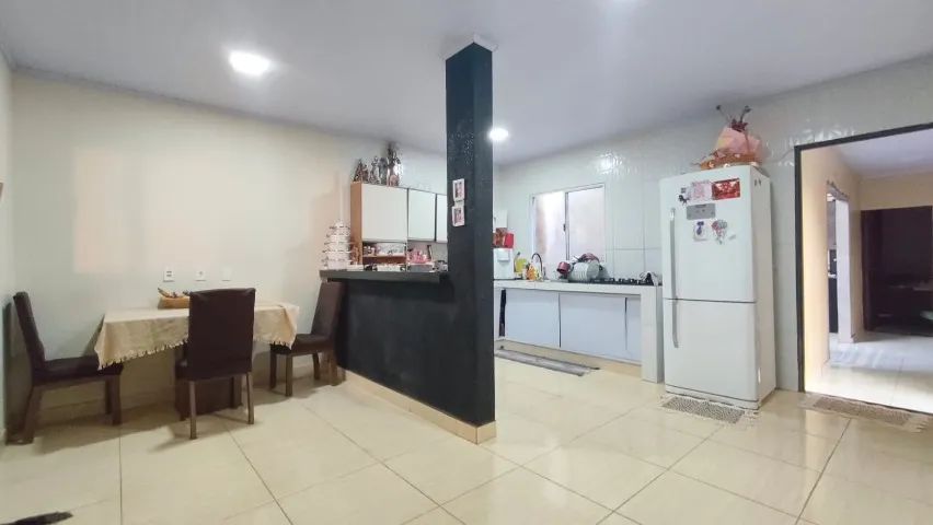 EXCELENTE CASA COM 3 QUARTOS, NO ITAIPU 81 - AC. TROCA