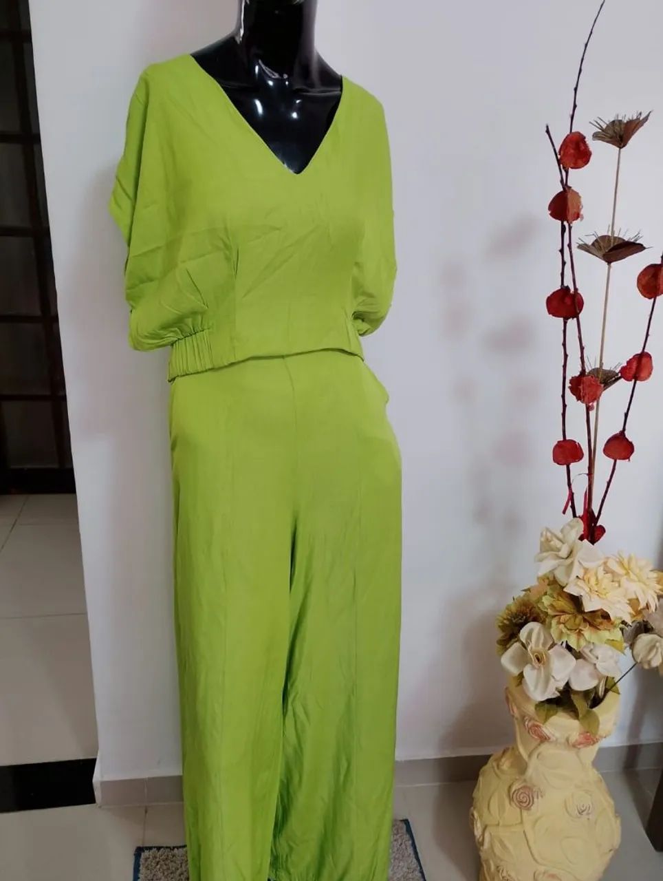 Lindo conjunto de alfaiataria na cor verde - Foto 2