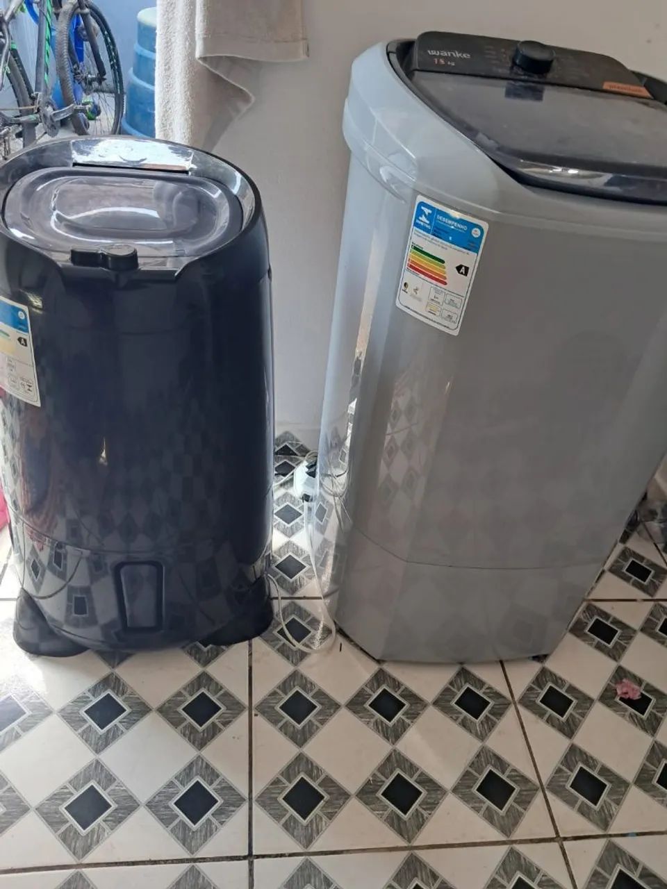 Máquina de lavar e centrifuga 