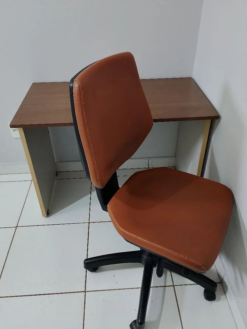 Mesa para escritório com cadeira executiva  - Foto 2