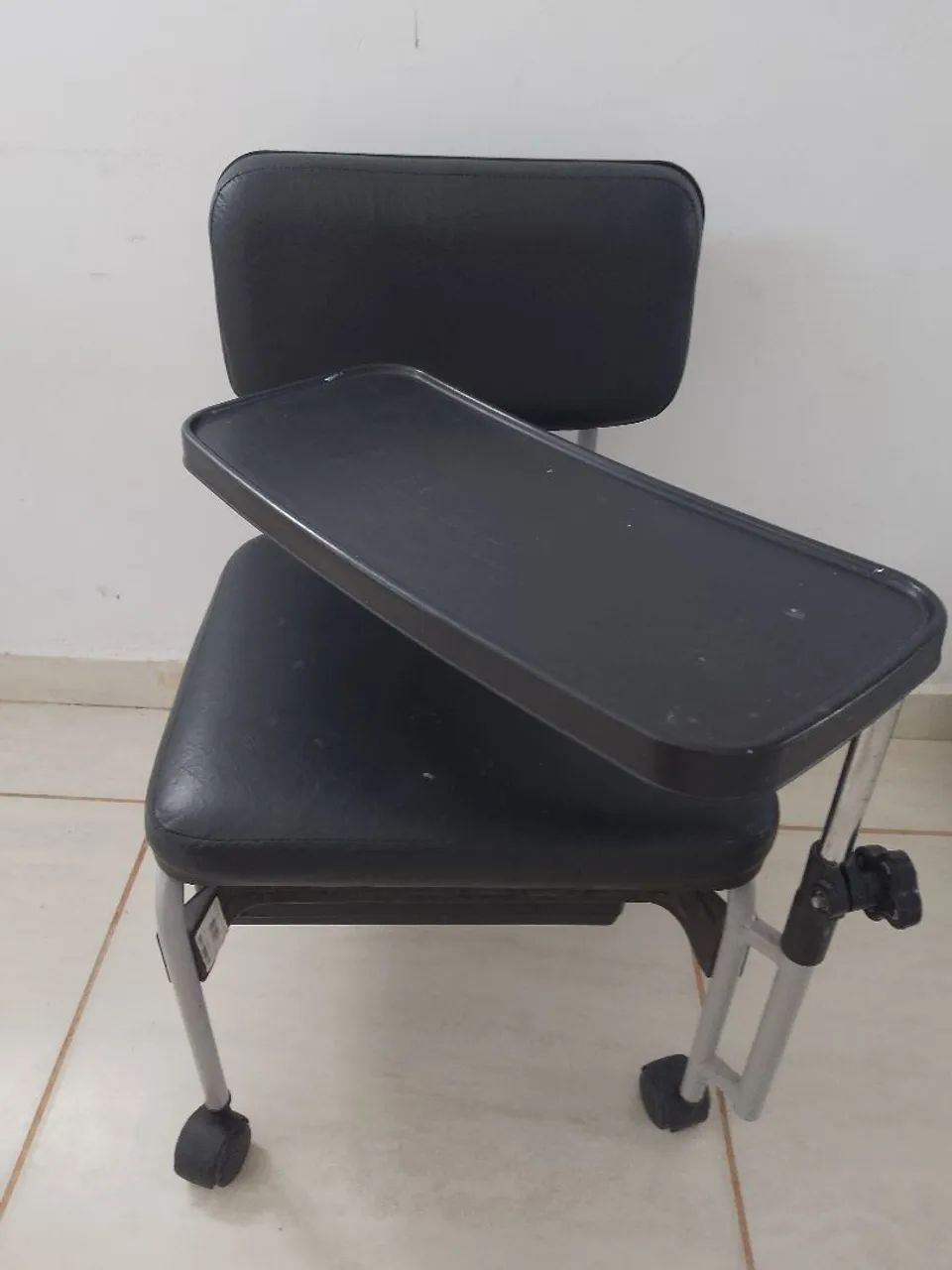 Vendo lavatório portátil e cadeira de manicure  - Foto 4