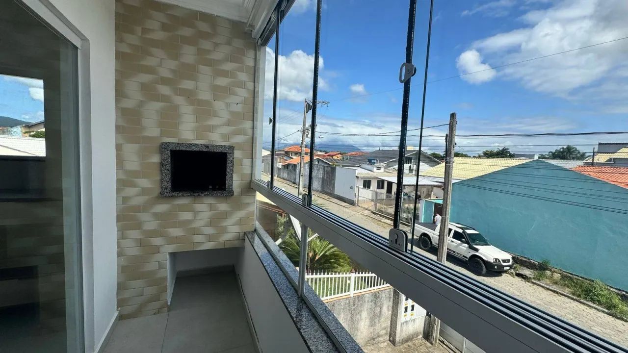 Apartamento 02 dormitórios, Carianos, Florianópolis.
