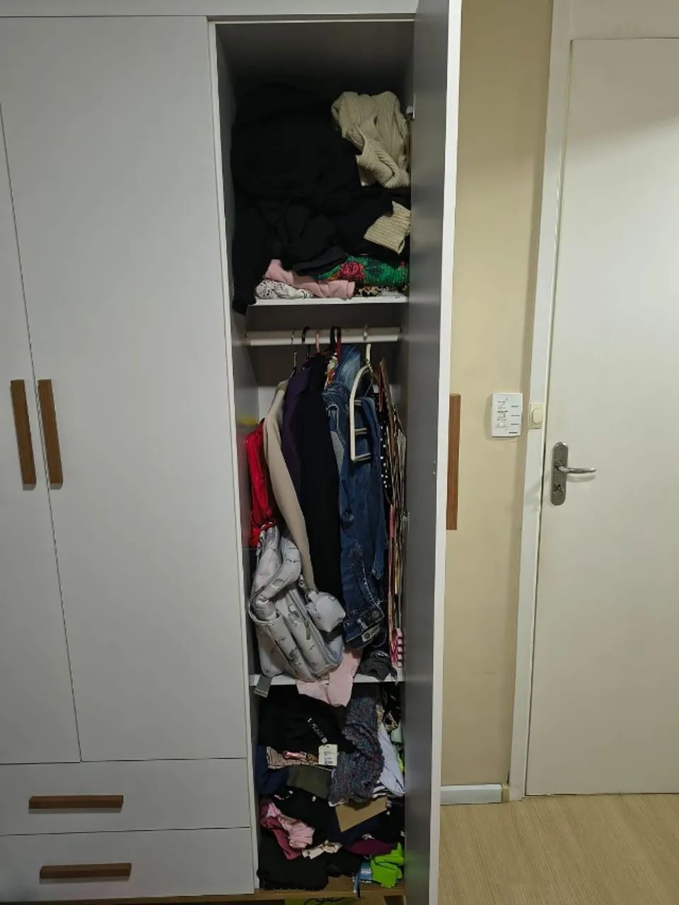 Berço+ guarda-roupa+ cômoda quarto bebê - Foto 6