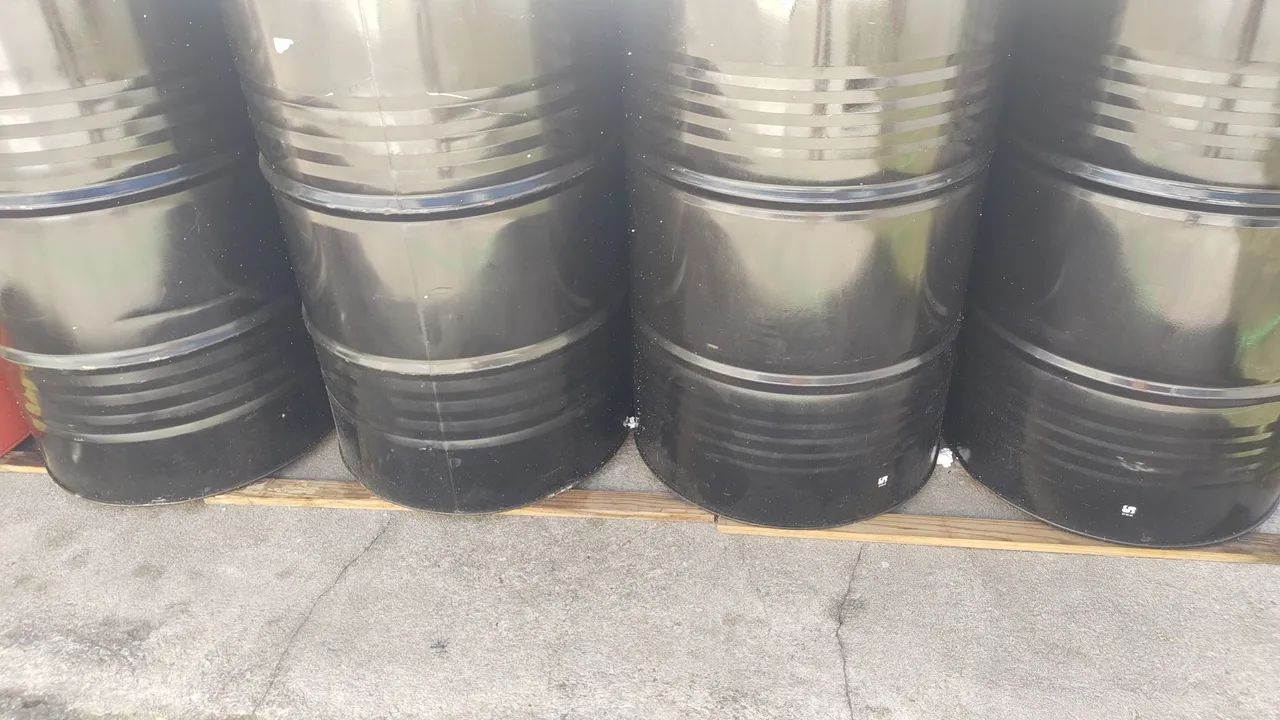 Tambor de ferro 209 litros 