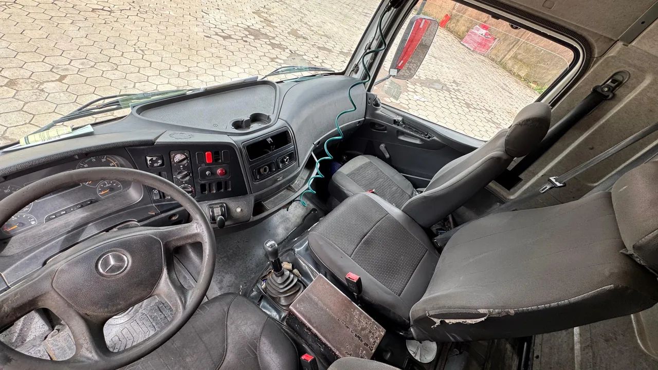 MB Atego 1719 ano 2013 - Foto 5