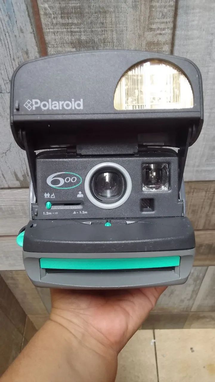 Camera Polaroid 600 Antiga