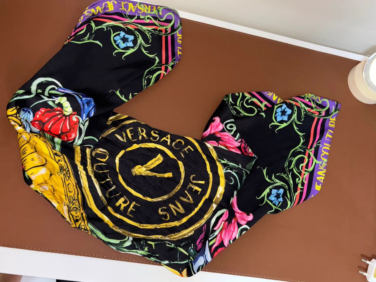 Lenço Versace