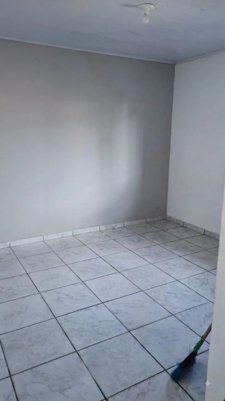 Casa c/ 2 quartos + ponto comercial - Foto 4