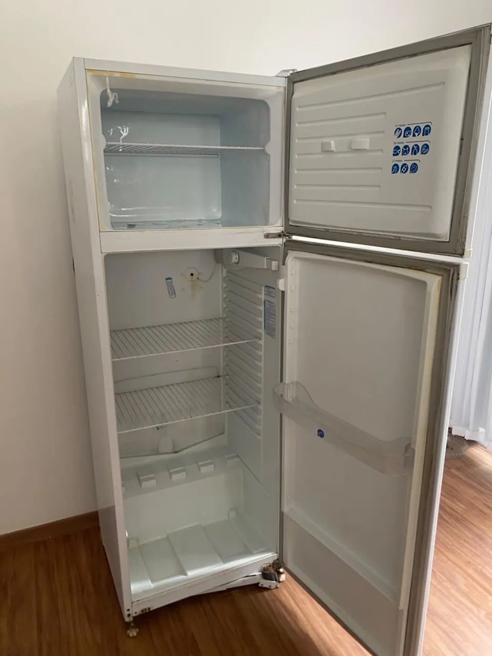 vendo geladeira 