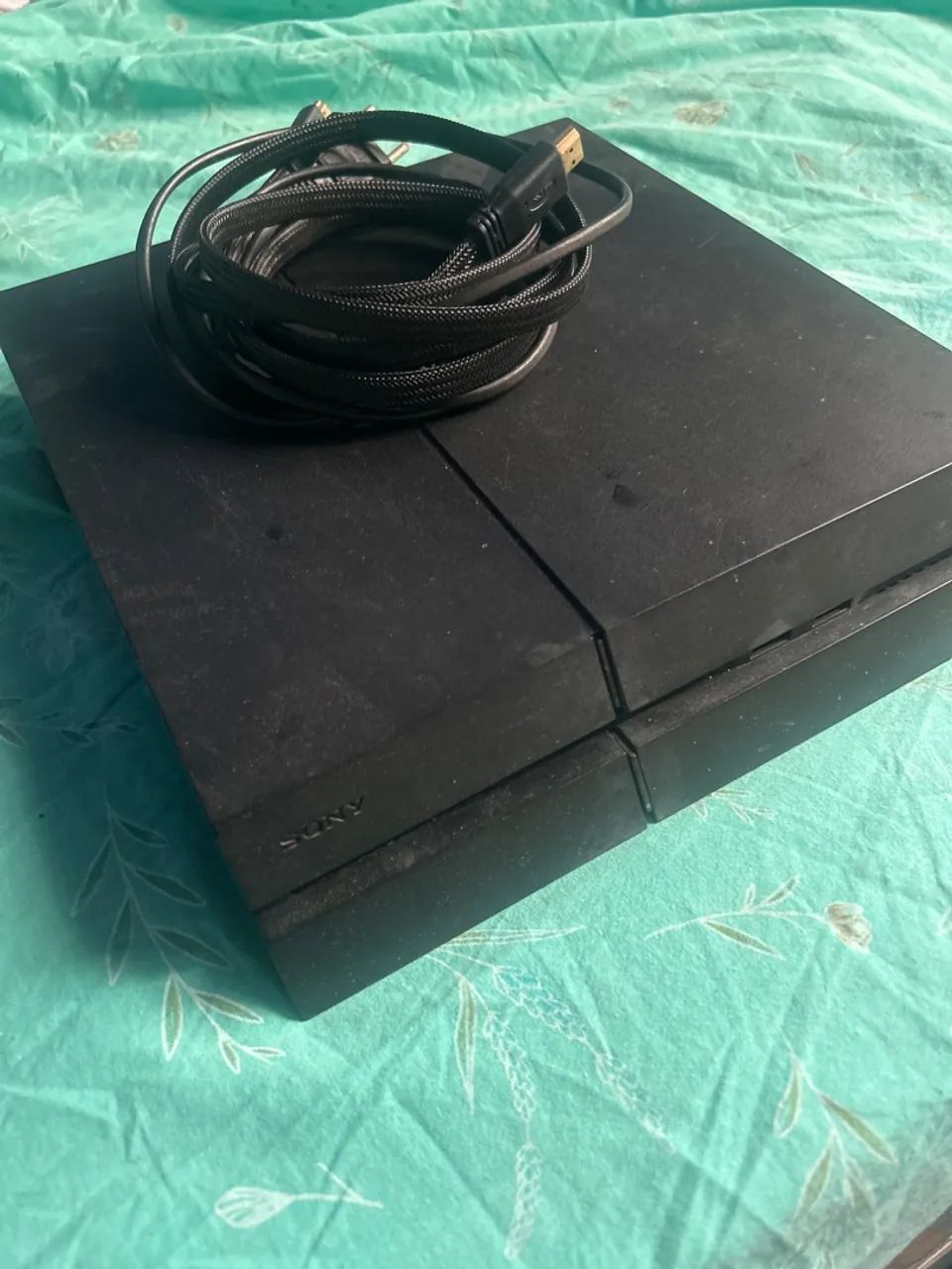 Vendo ps4 com defeito com cabo hdmi e cabo de energia  - Foto 2