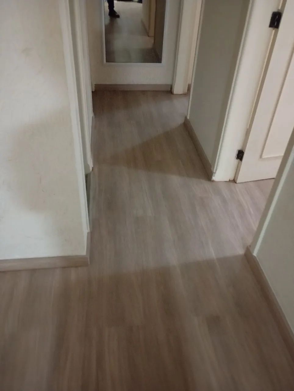 Pisos vinílico é Laminado  - Foto 6