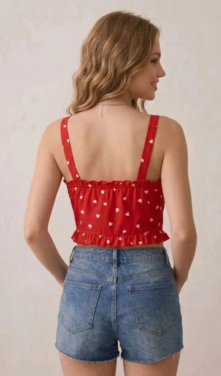 Cropped da shein vermelho com corações  - Foto 2
