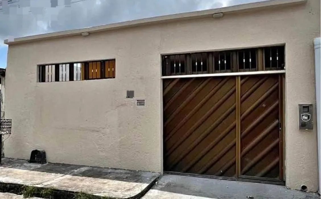 CASA EM SANTA IZABEL