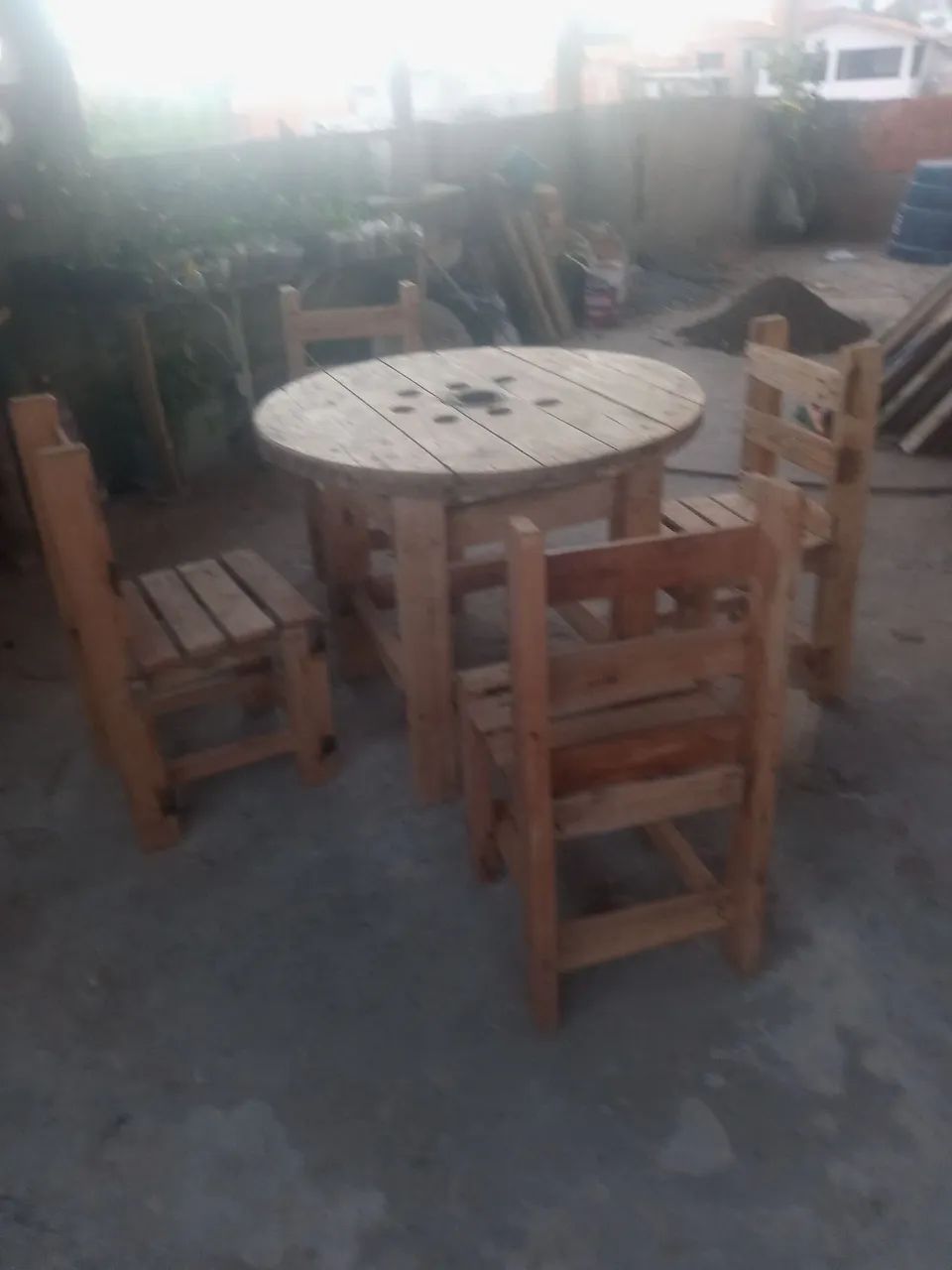Mesa com 4 cadeiras
