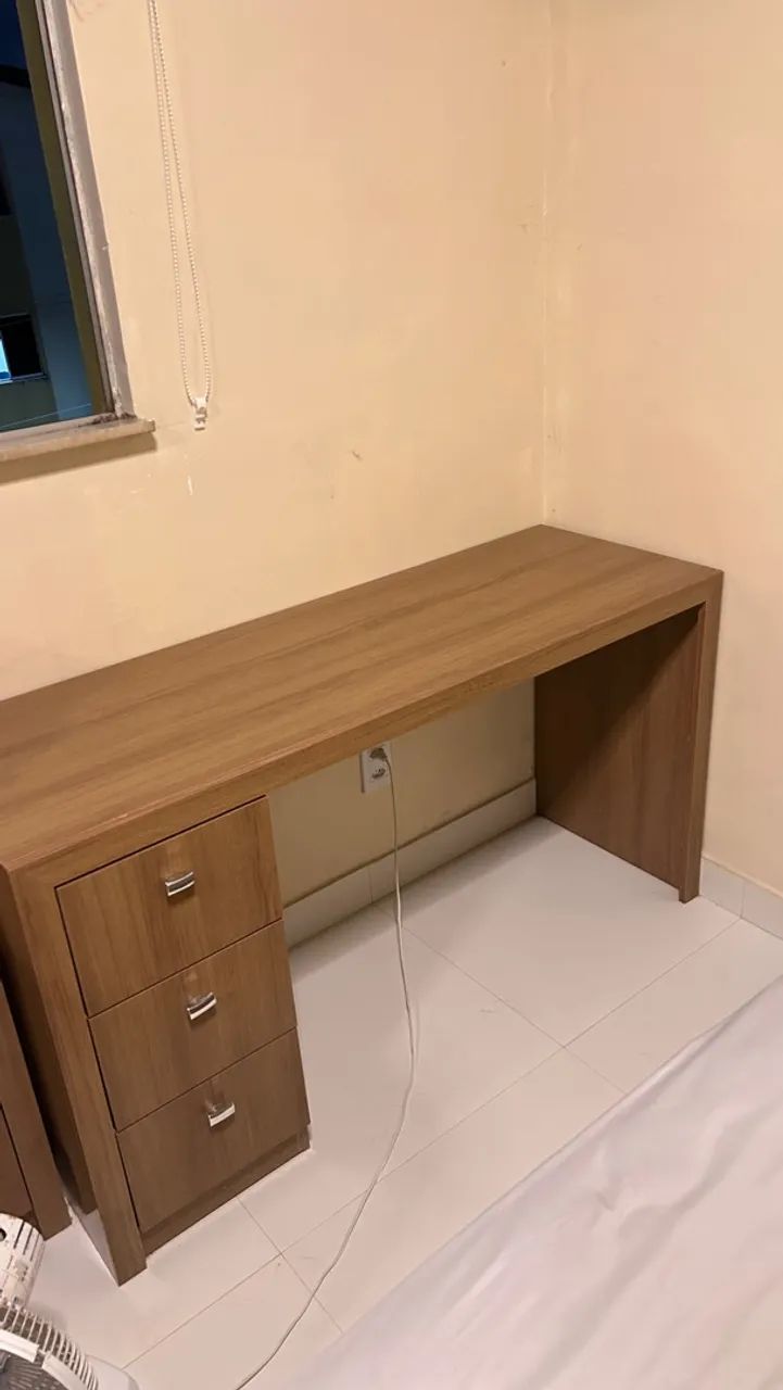 Vendo escrivaninha semi nova  - Foto 3