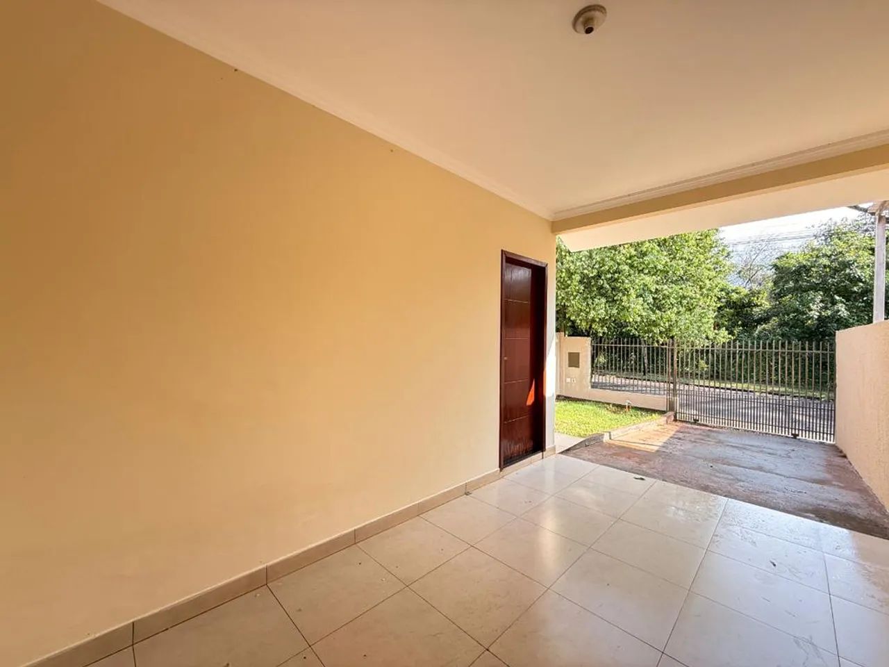 Casa para alugar em Maringá, Jardim Alvorada, com 3 quartos, com 100 m² - Foto 3
